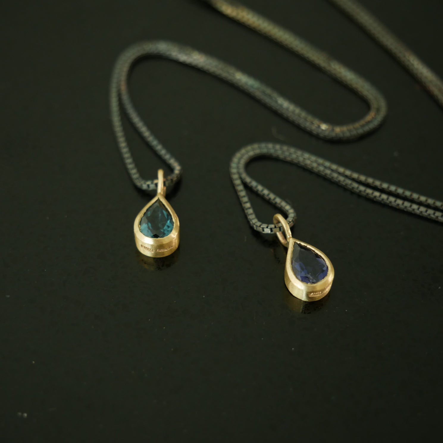 Tiny 9ct gold drop pendant