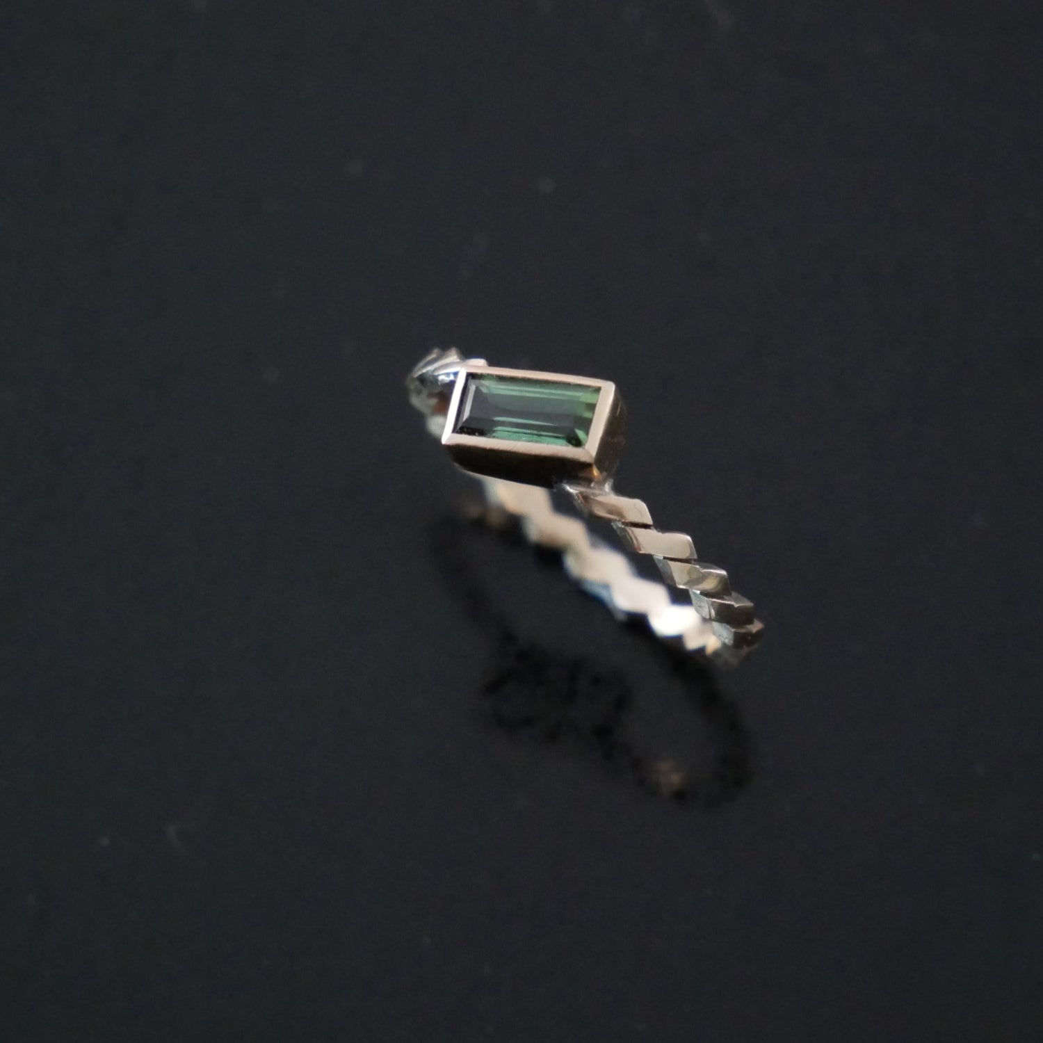 9ct gold small baguette tourmaline ring