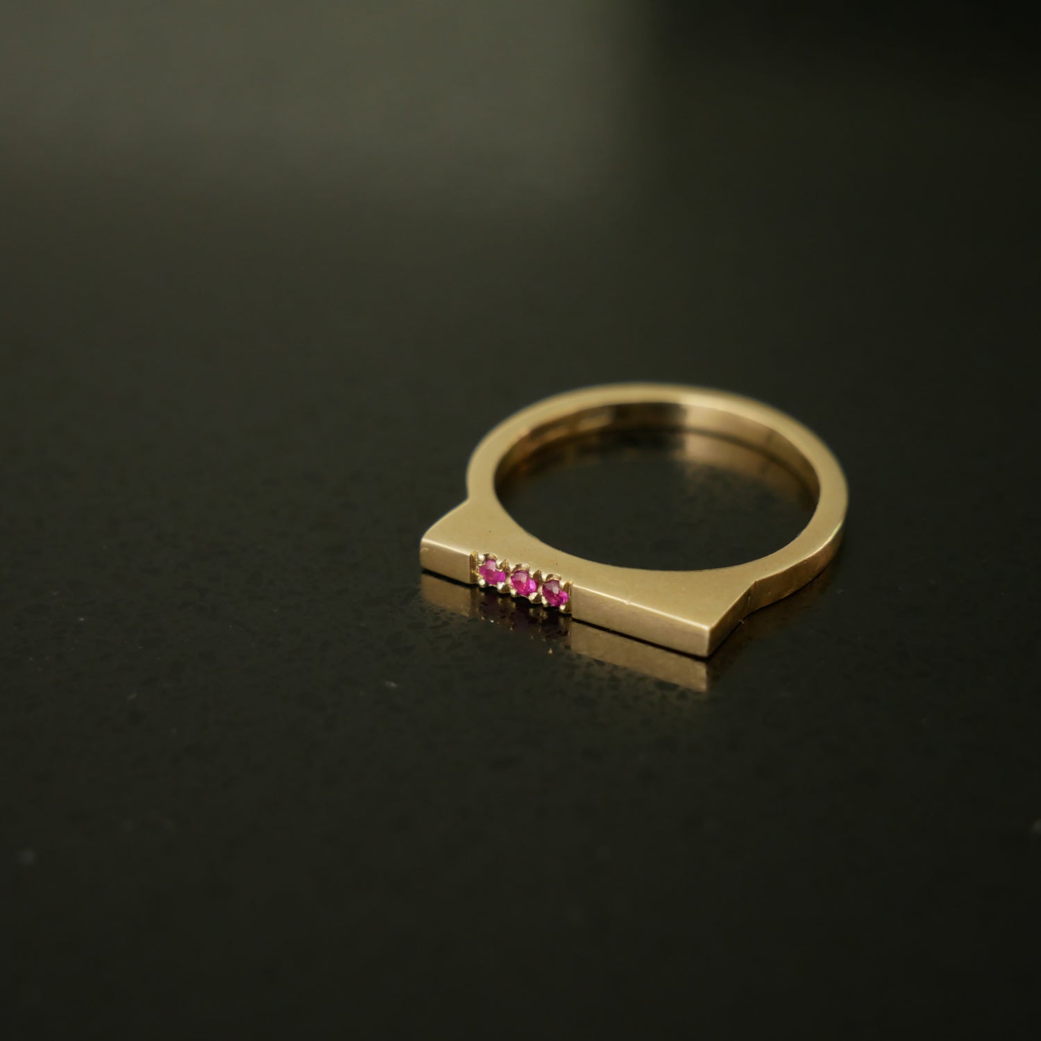 9ct gold architect ring