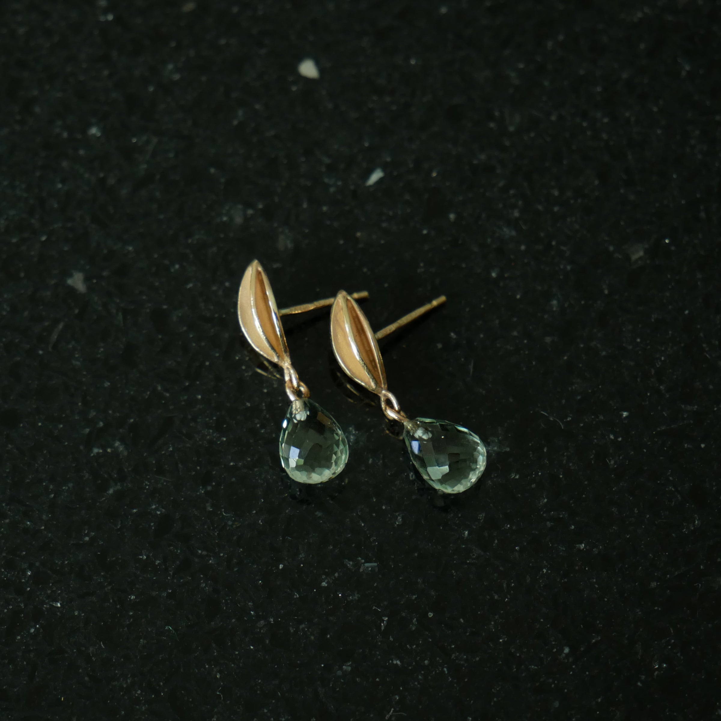 Small 9ct gold pod studs with green quartz drops
