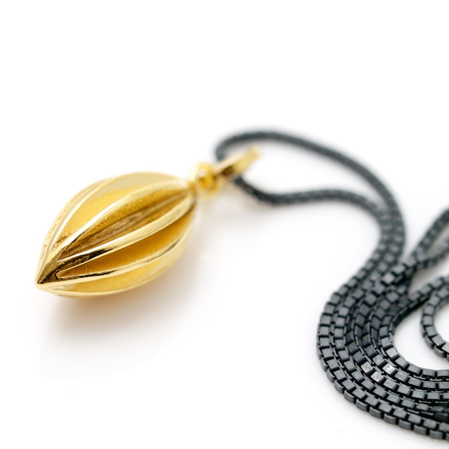 Gold Vermeil medium pod necklace