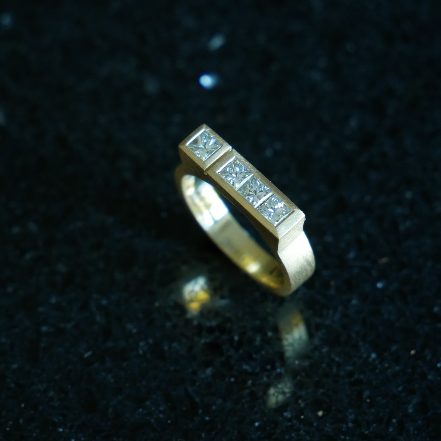 18ct gold architect ring with diamonds
