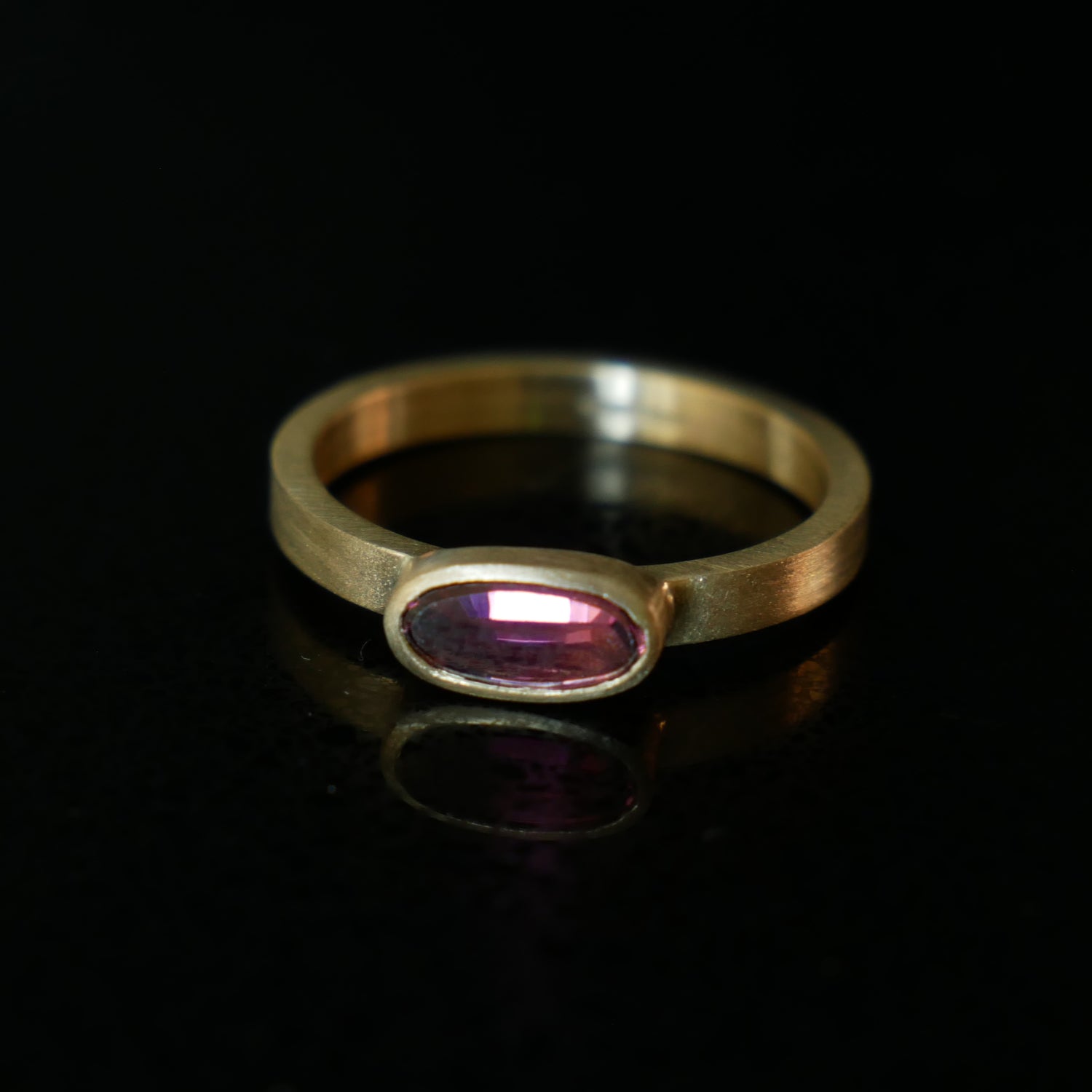 9ct gold ring with pink tourmaline