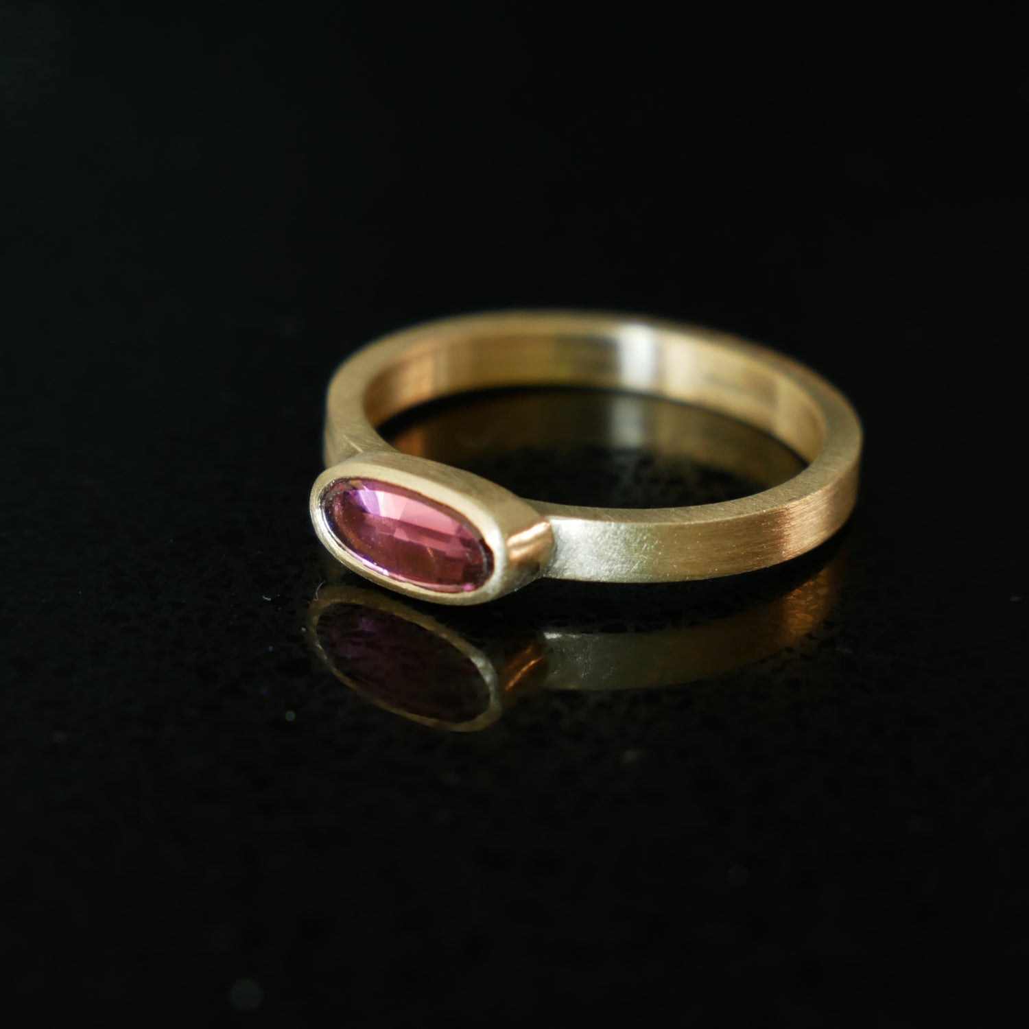 9ct gold ring with pink tourmaline
