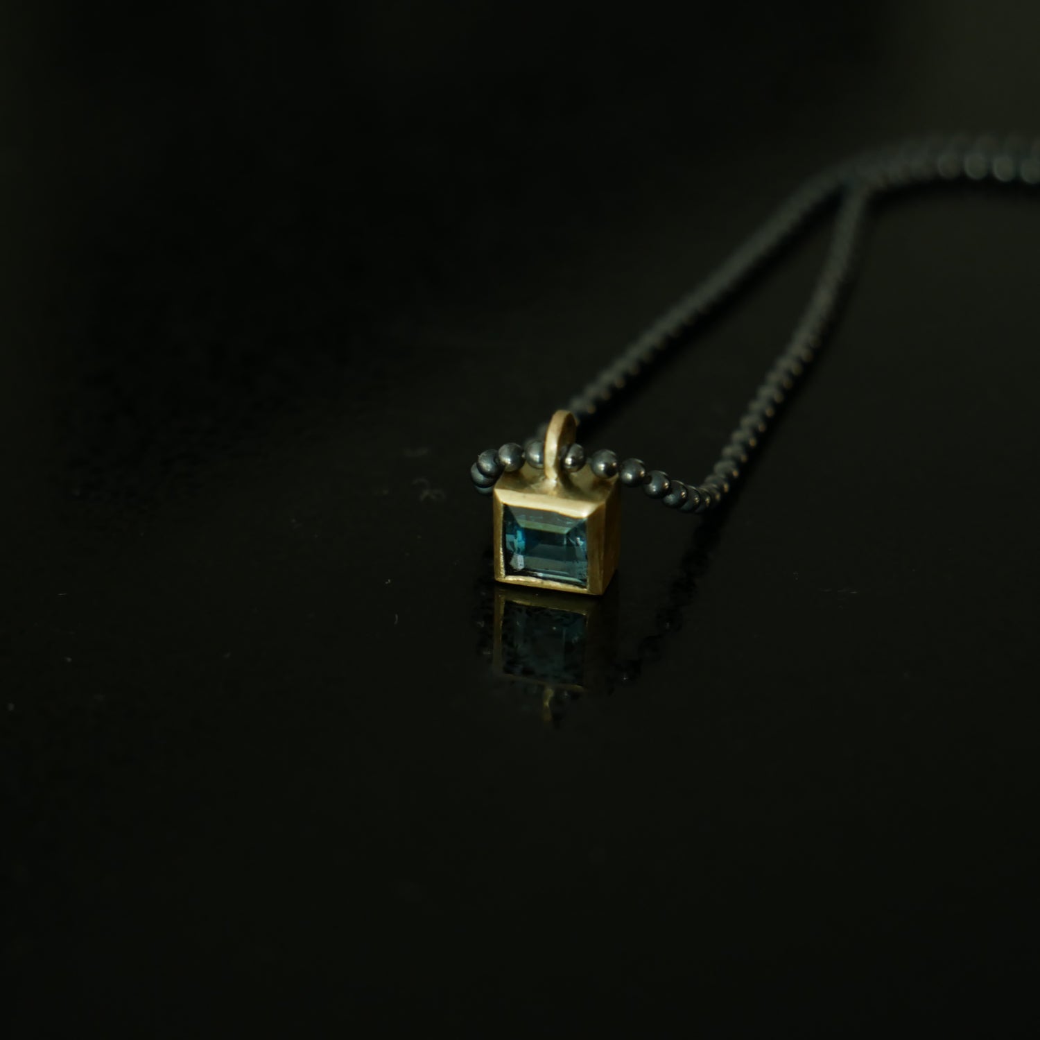 9ct gold square topaz necklace