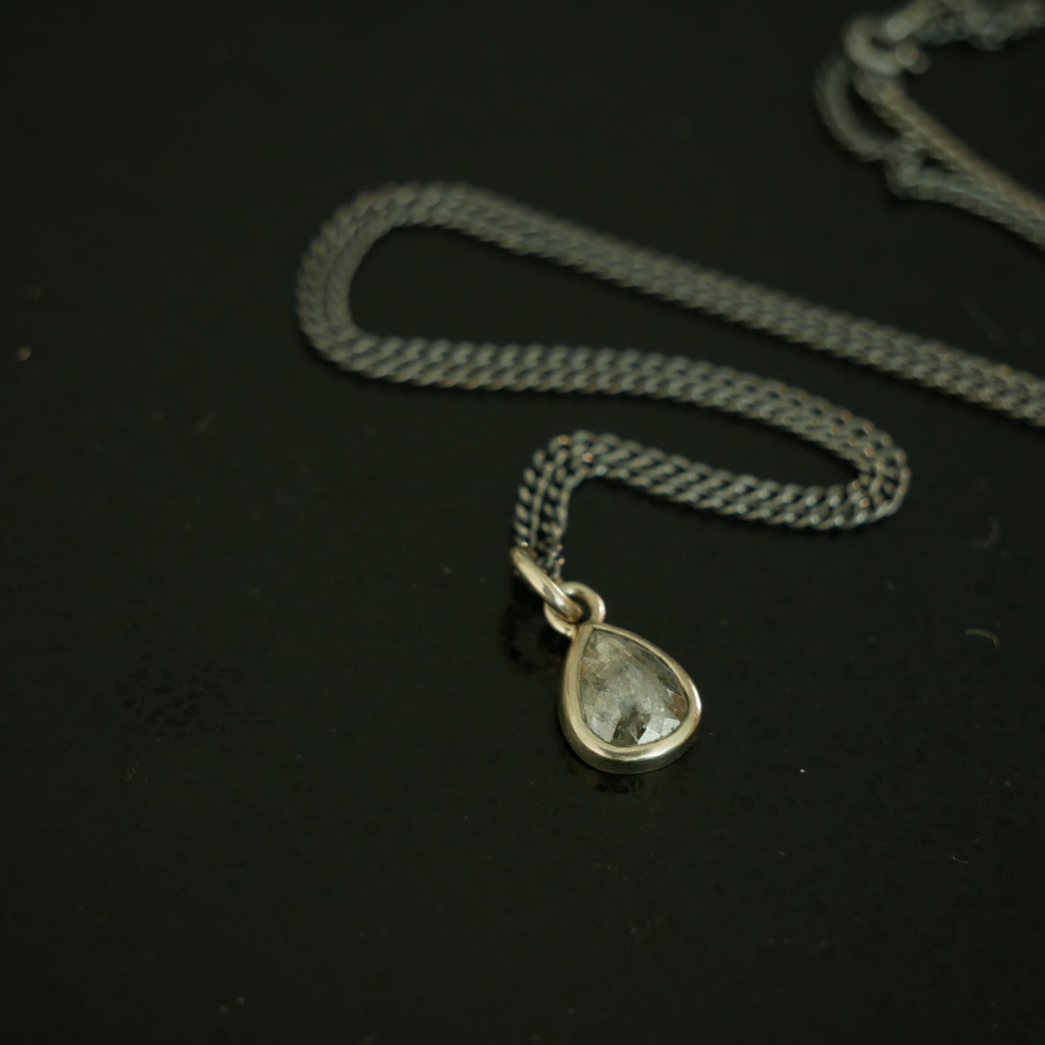 18ct white gold grey rose cut drop diamond pendant
