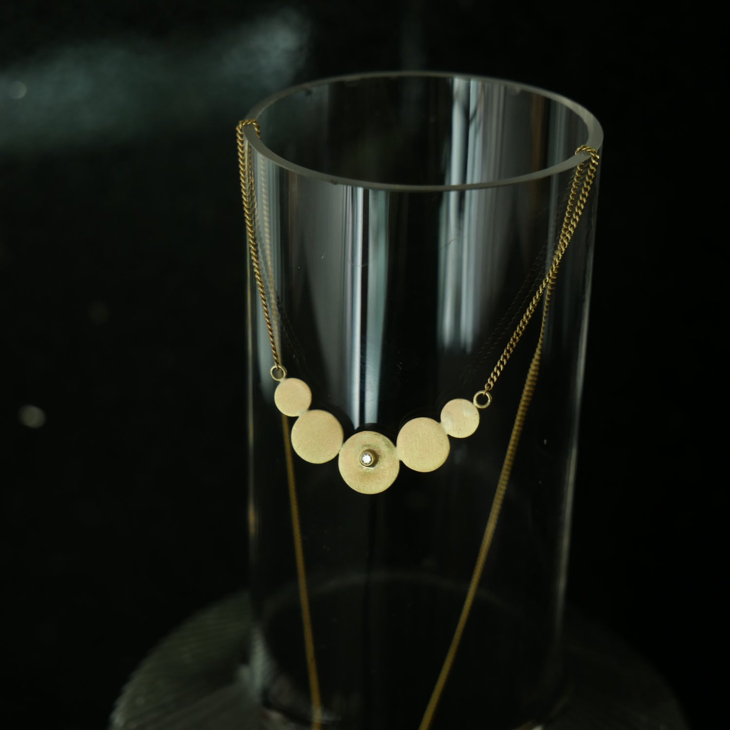 9ct gold 5 disc delicate necklace