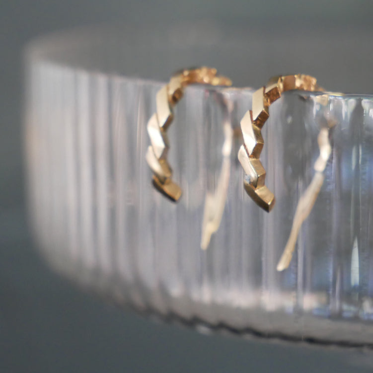 tiny 9ct gold zigzag hoop earrings