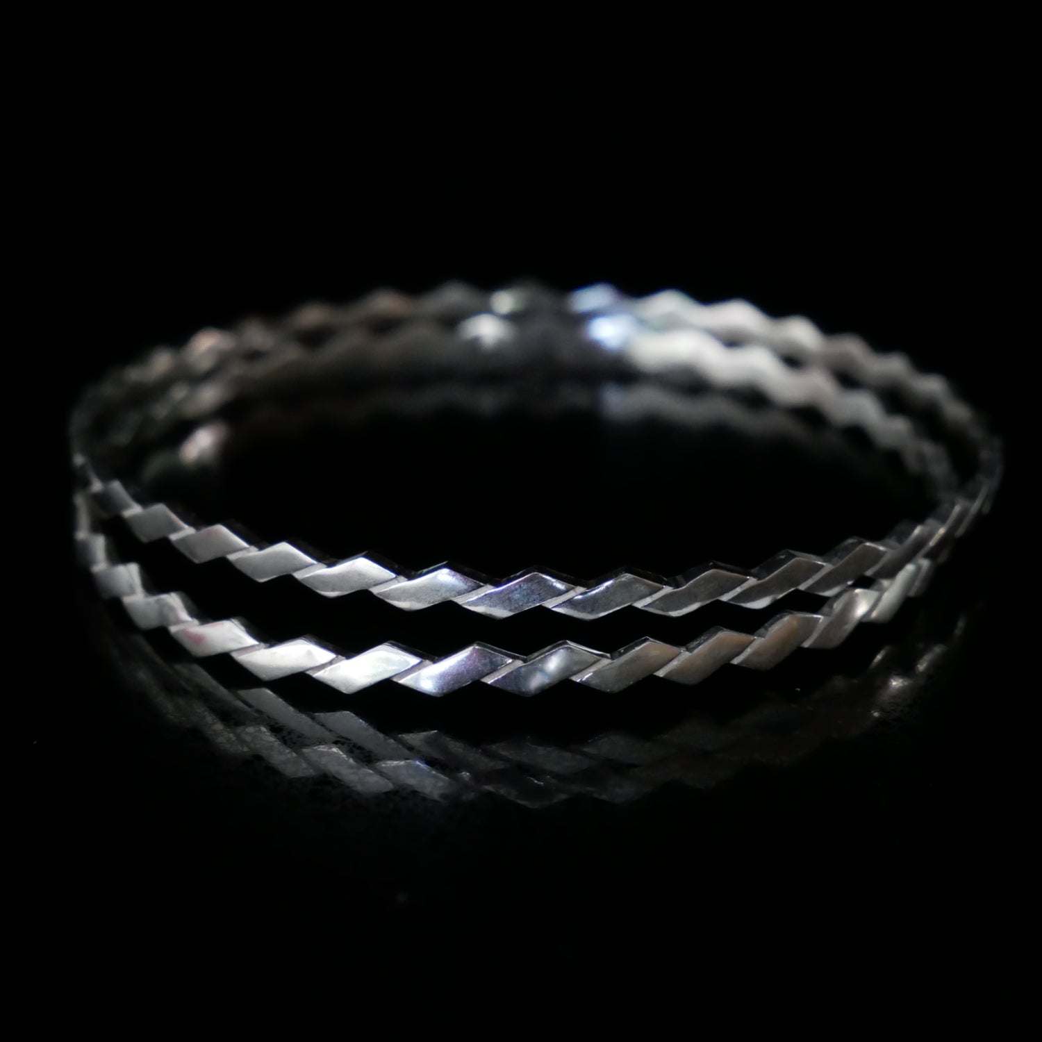 Zigzag bangle