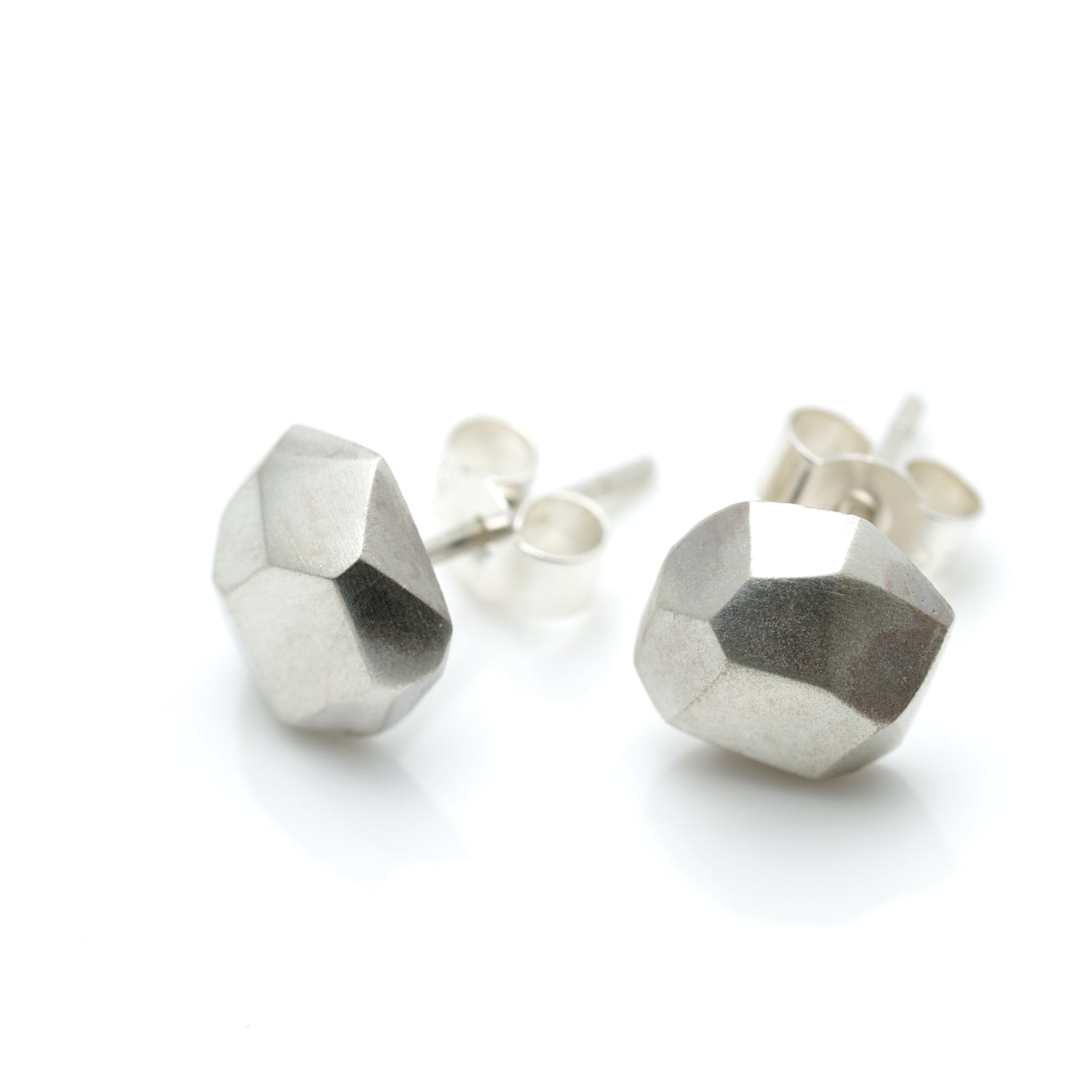 Silver matt stud earring