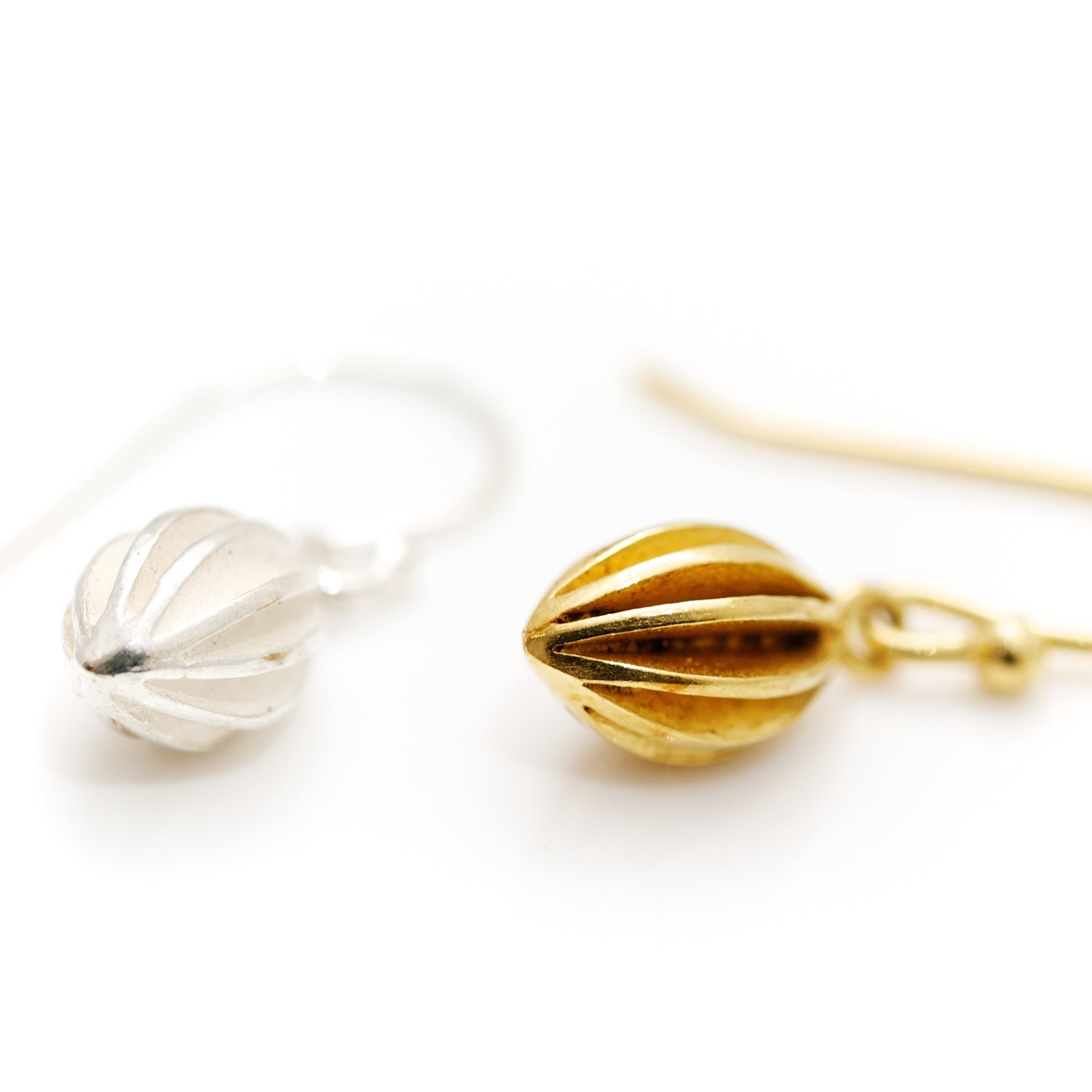 small pod drop earring