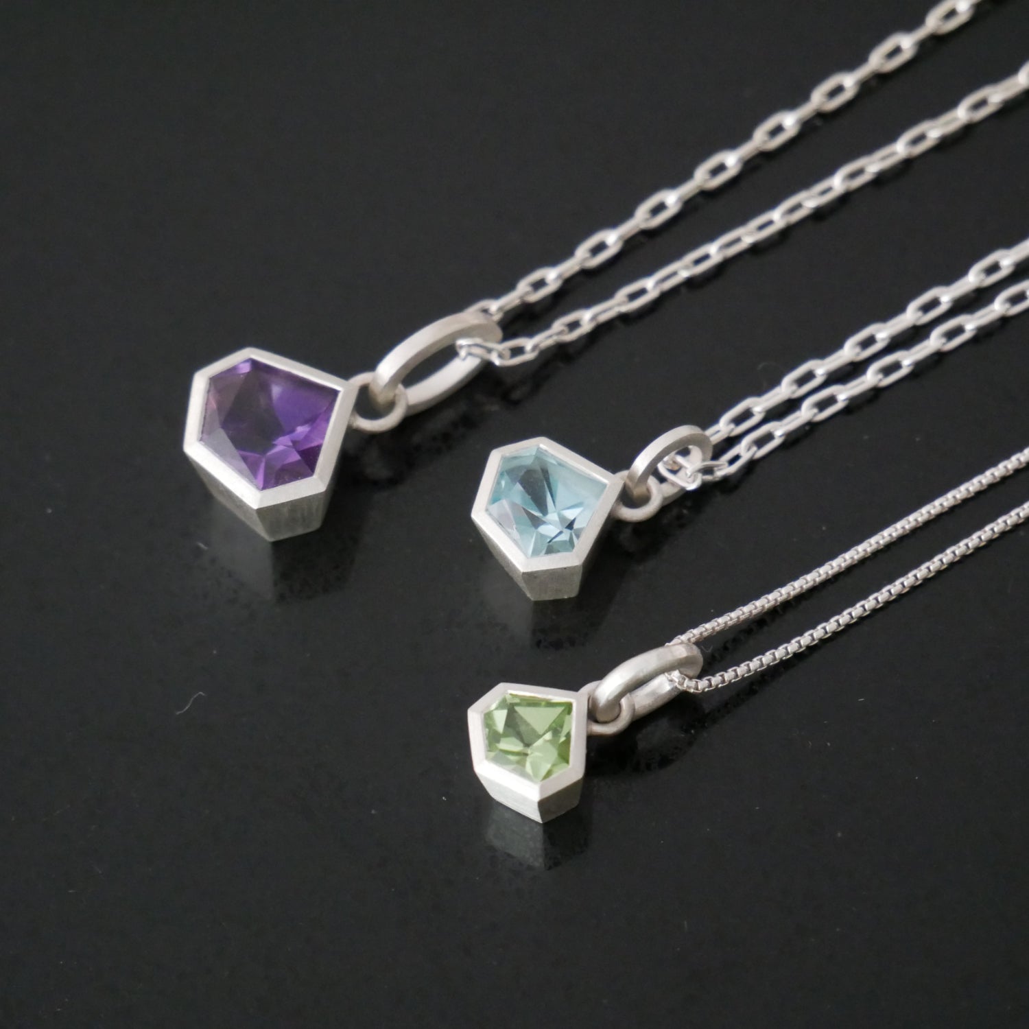 Silver Amethyst geometric pendant
