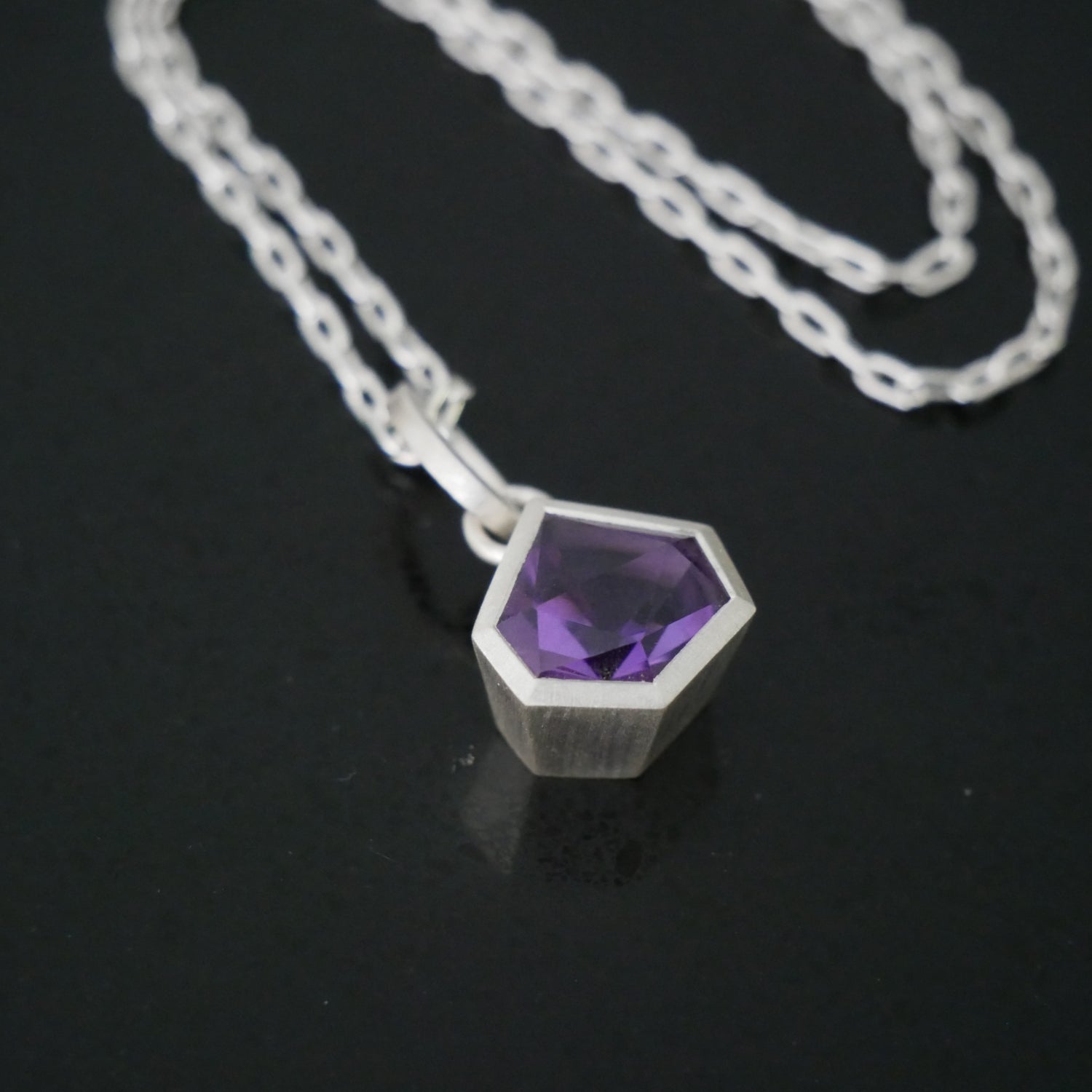 Silver Amethyst geometric pendant