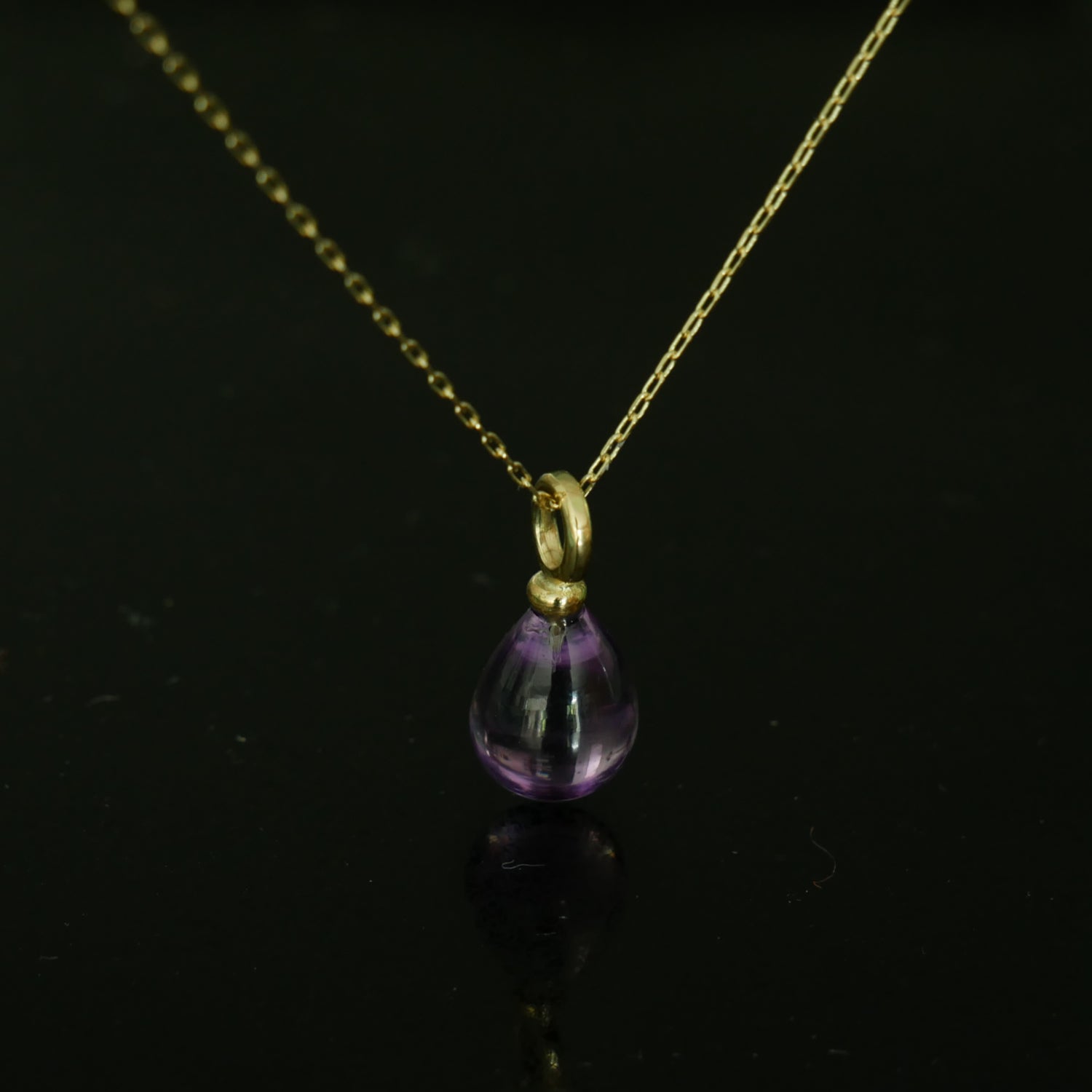 18ct gold Amethyst drop pendant