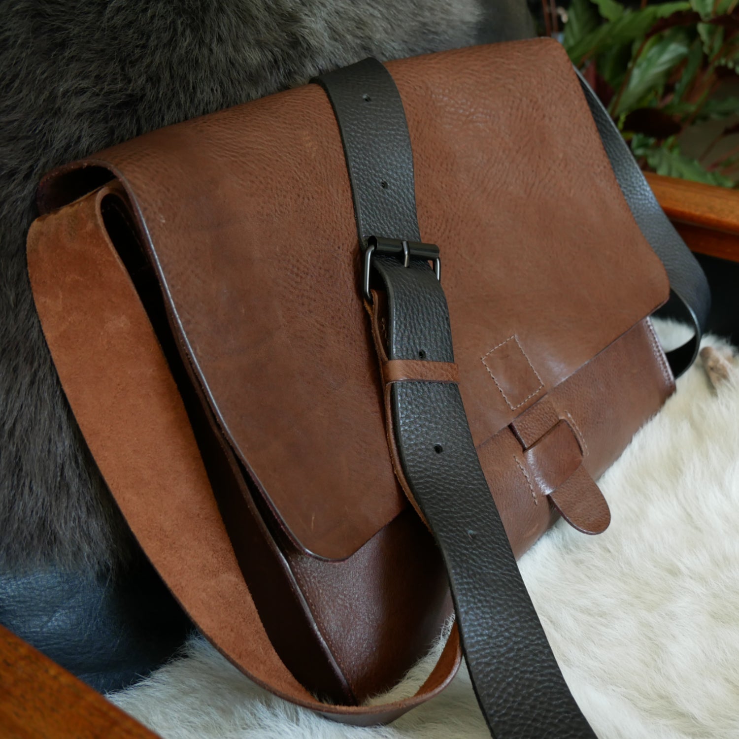 messenger bag brown