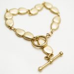 9ct gold pebble continuous bracelet with toggle fitting