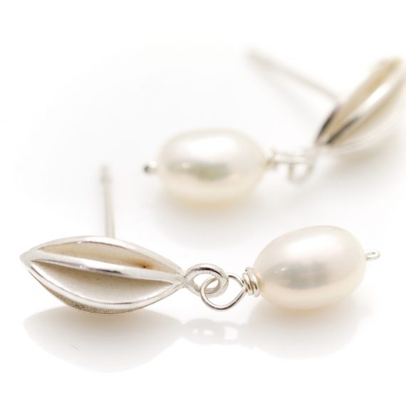 silver pod stud earring with pearl drop