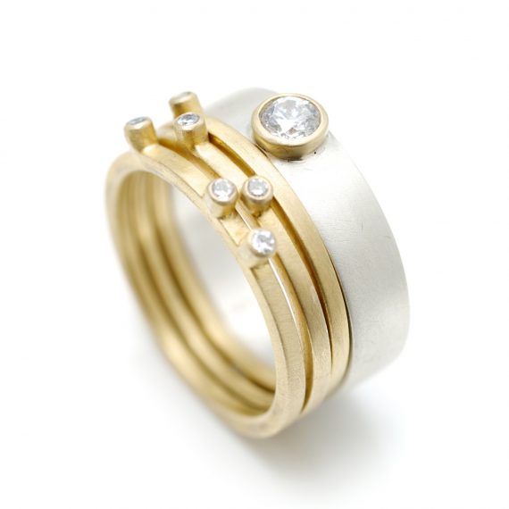 3 square 18ct gold rings with scattered diamonds with 18ct white gold ring with single 4mm diamond set in contrasting 18ct yellow gold