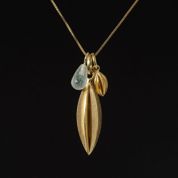 18ct gold pod necklace with prehnite