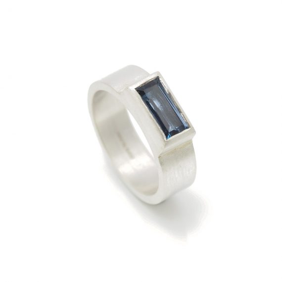 flat wide ring with rectangular Topaz