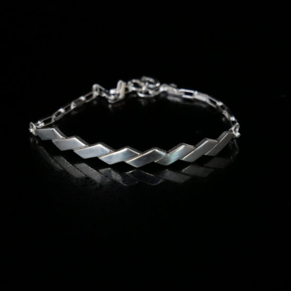 silver zigzag bracelet